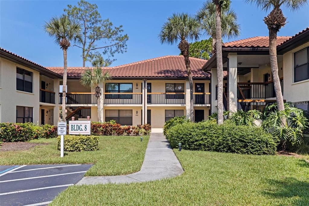 For Sale: $225,000 (2 beds, 2 baths, 1030 Square Feet)