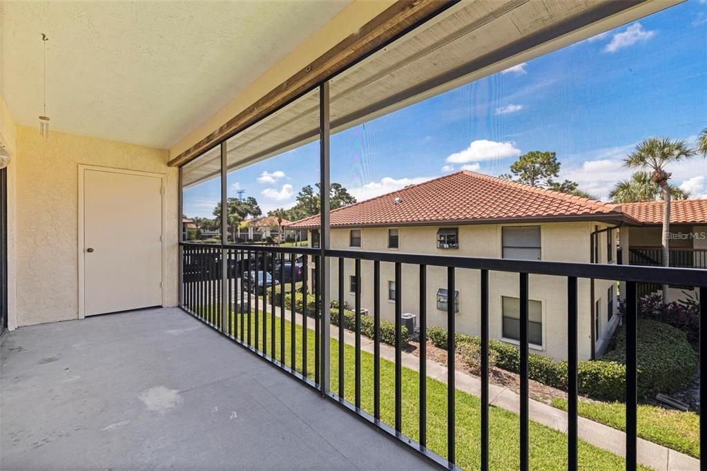 For Sale: $225,000 (2 beds, 2 baths, 1030 Square Feet)
