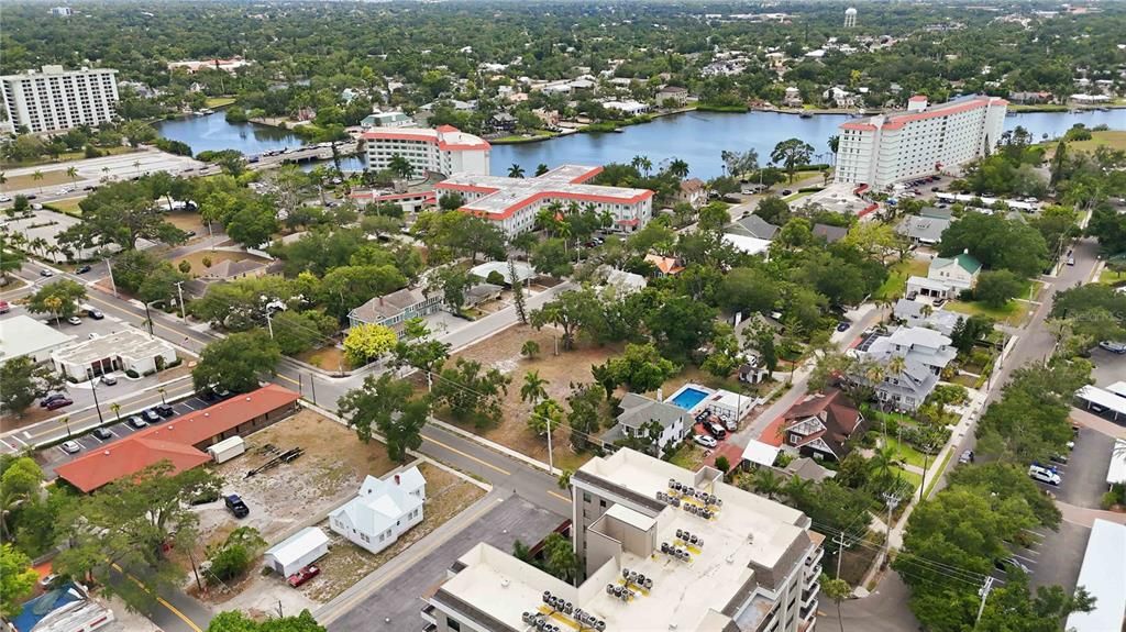 En Venta: $1,795,000 (0.73 acres)