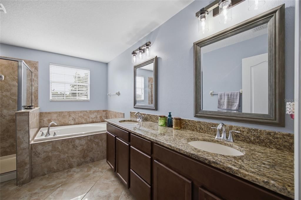 For Sale: $394,500 (4 beds, 3 baths, 2569 Square Feet)