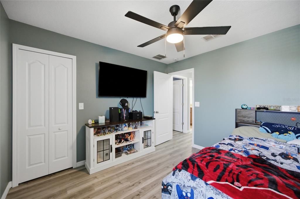 For Sale: $394,500 (4 beds, 3 baths, 2569 Square Feet)