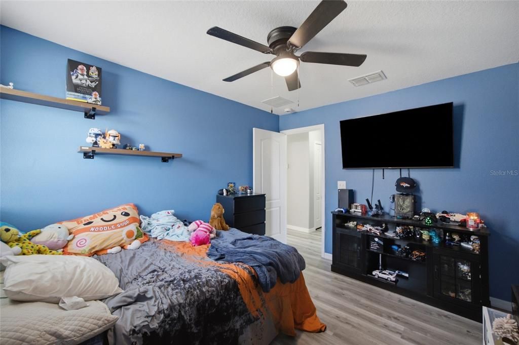 For Sale: $394,500 (4 beds, 3 baths, 2569 Square Feet)