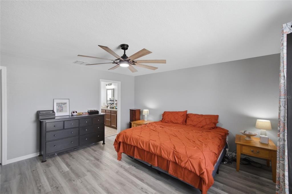 For Sale: $394,500 (4 beds, 3 baths, 2569 Square Feet)