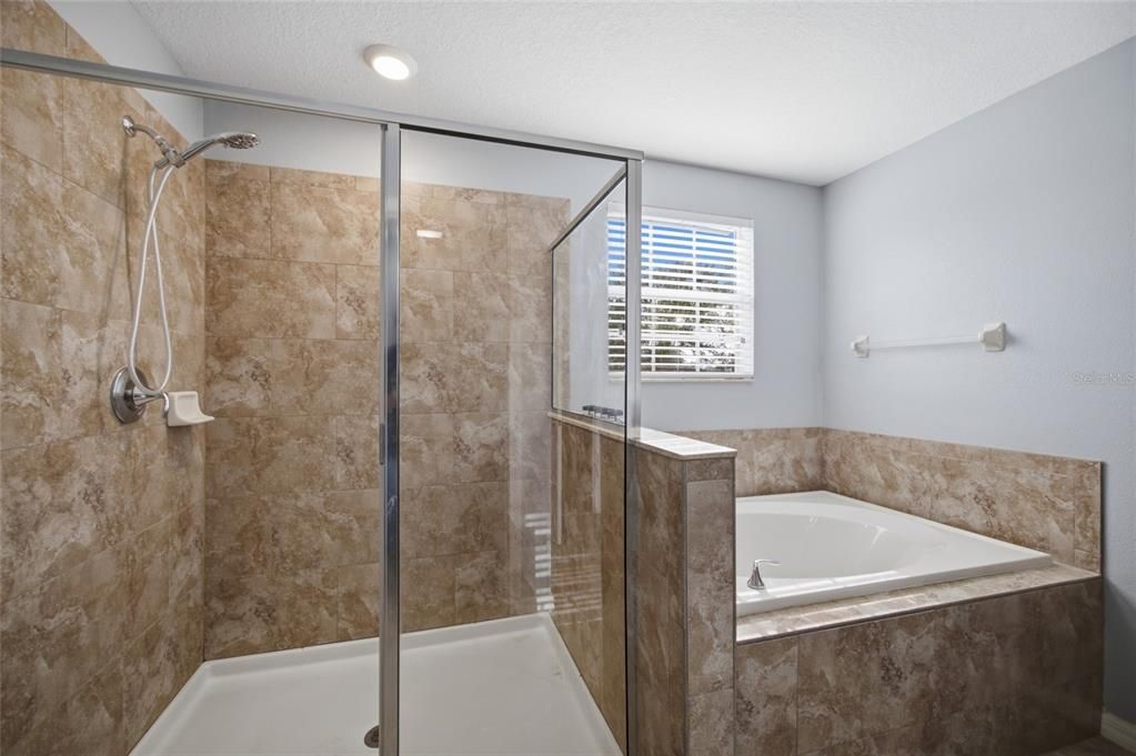 For Sale: $394,500 (4 beds, 3 baths, 2569 Square Feet)