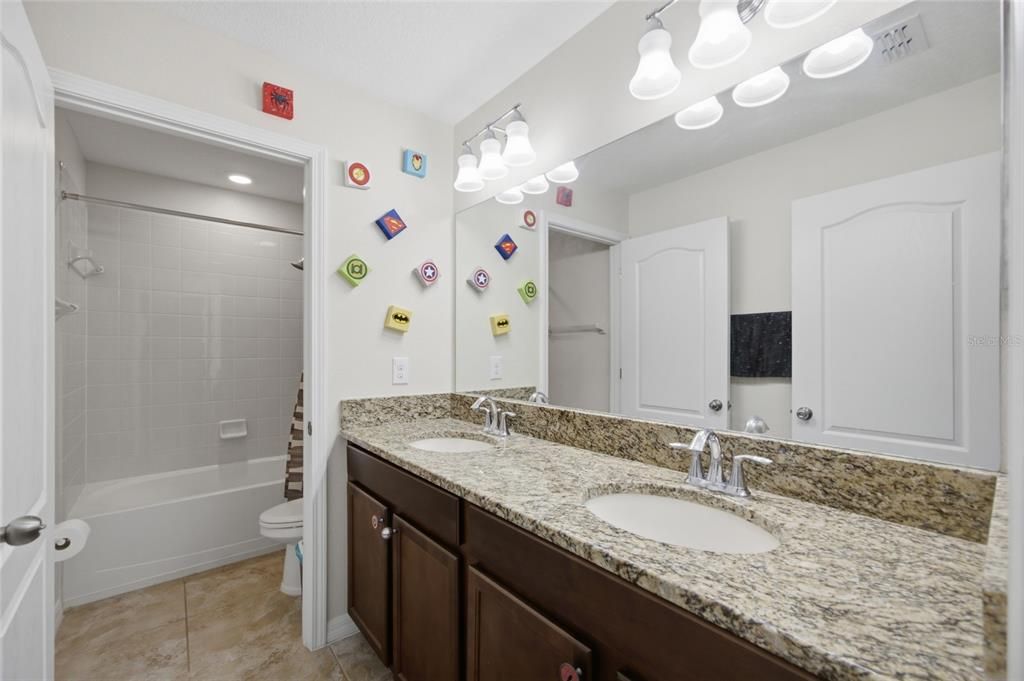 For Sale: $394,500 (4 beds, 3 baths, 2569 Square Feet)