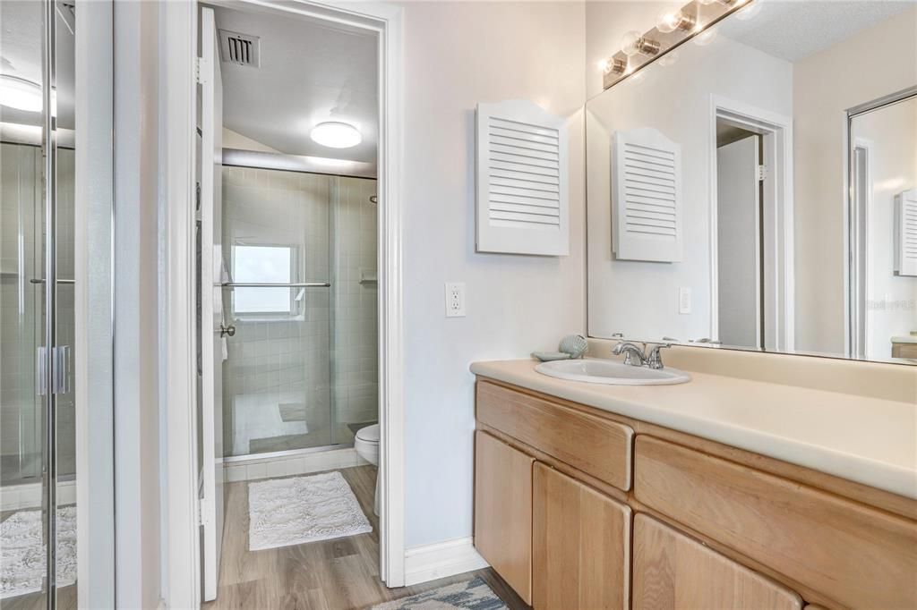 For Rent: $2,400 (2 beds, 2 baths, 1050 Square Feet)