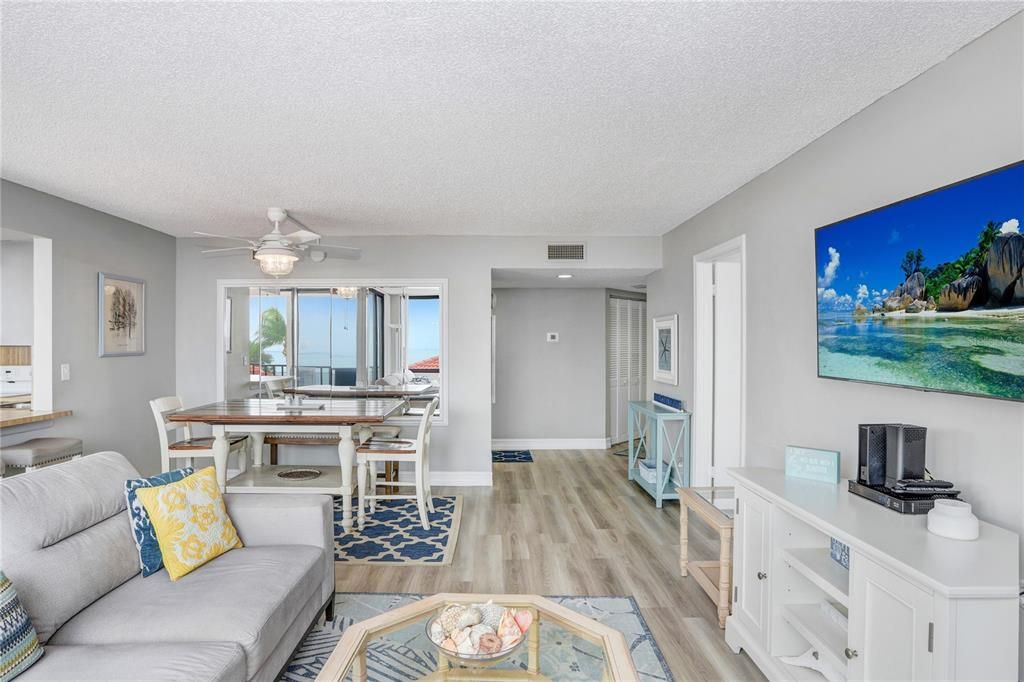 For Rent: $2,400 (2 beds, 2 baths, 1050 Square Feet)