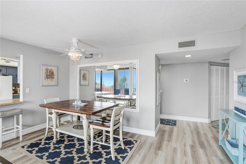 For Rent: $2,400 (2 beds, 2 baths, 1050 Square Feet)
