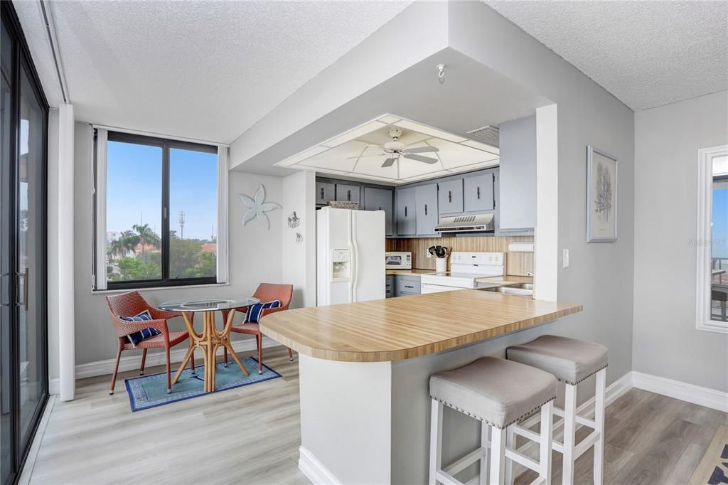 For Rent: $2,400 (2 beds, 2 baths, 1050 Square Feet)