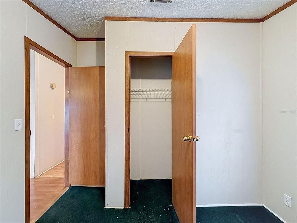 For Sale: $200,000 (3 beds, 2 baths, 960 Square Feet)