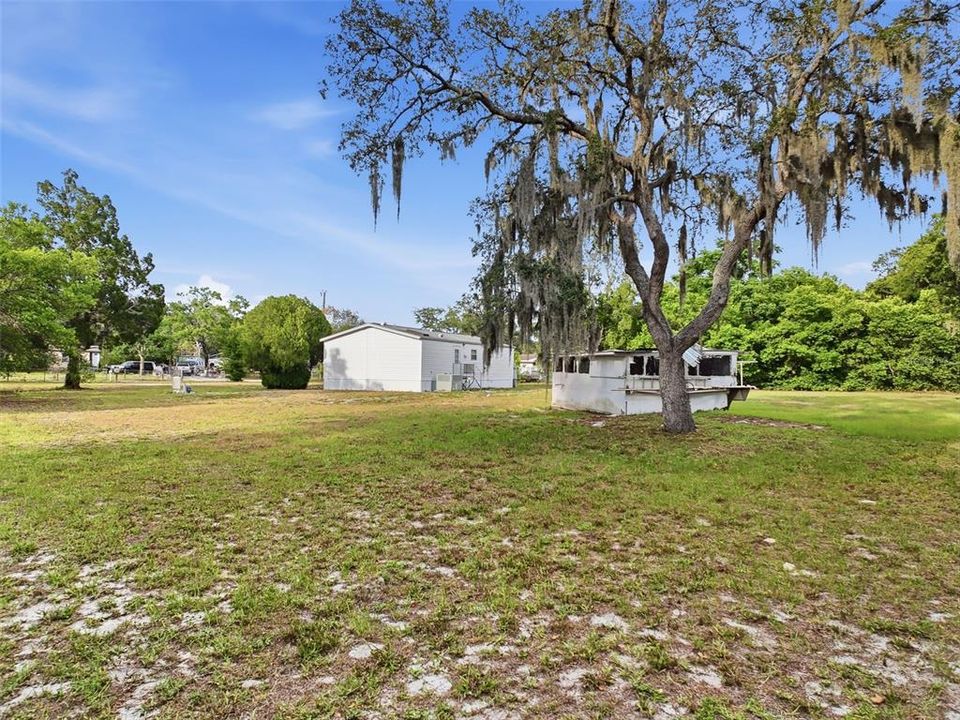 For Sale: $200,000 (3 beds, 2 baths, 960 Square Feet)