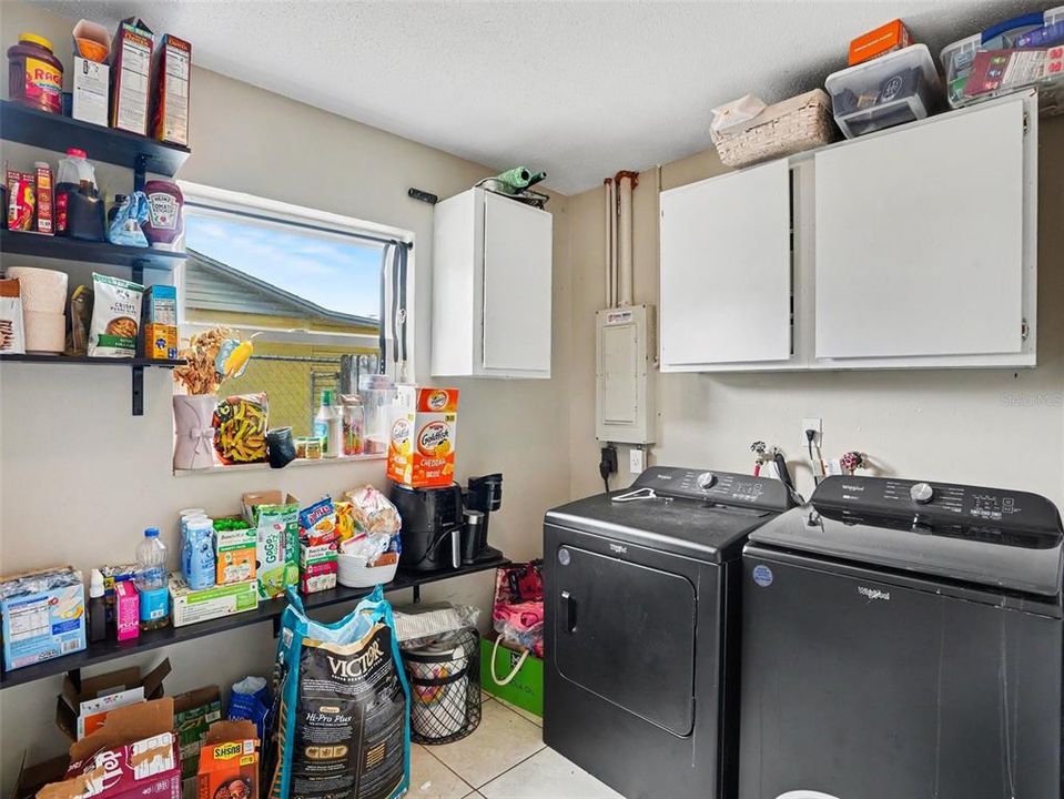 En Venta: $270,000 (3 camas, 2 baños, 1119 Pies cuadrados)