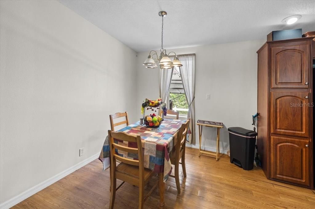 For Sale: $1,600,000 (3 beds, 2 baths, 1404 Square Feet)