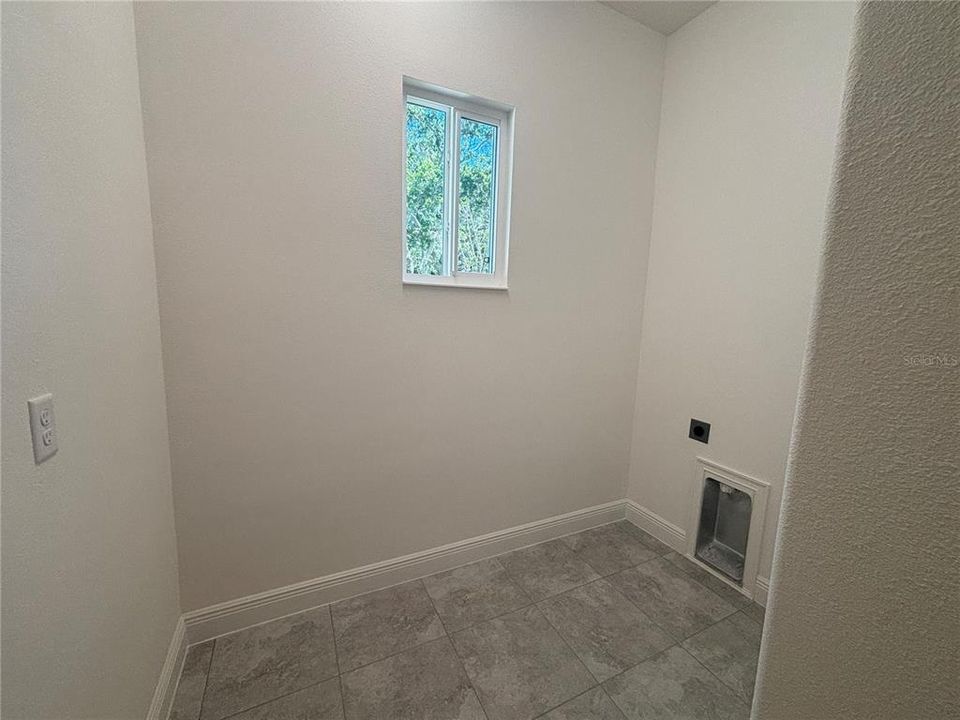 En Venta: $395,900 (3 camas, 2 baños, 1657 Pies cuadrados)