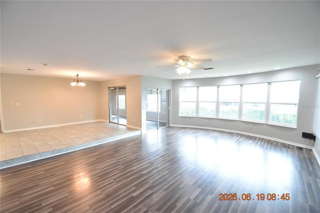 For Rent: $3,195 (3 beds, 3 baths, 2461 Square Feet)