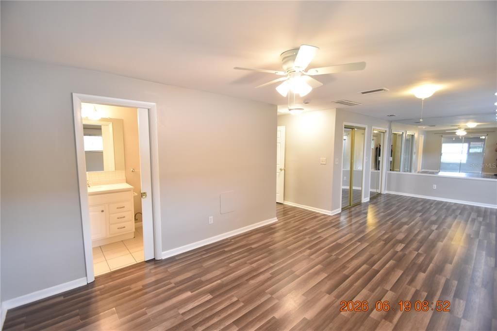 For Rent: $3,195 (3 beds, 3 baths, 2461 Square Feet)