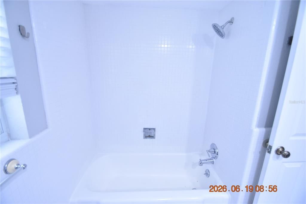 For Rent: $3,195 (3 beds, 3 baths, 2461 Square Feet)