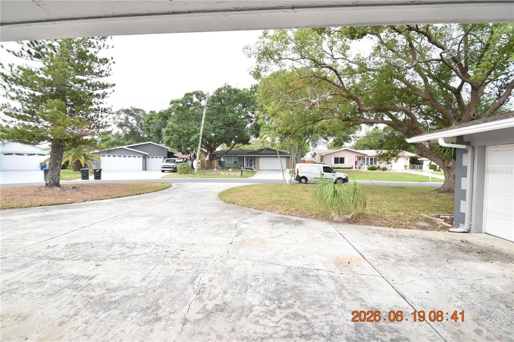 For Rent: $3,195 (3 beds, 3 baths, 2461 Square Feet)