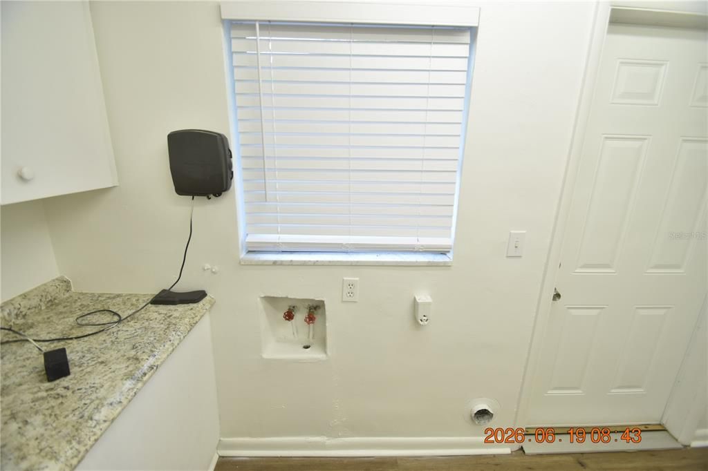 For Rent: $3,195 (3 beds, 3 baths, 2461 Square Feet)
