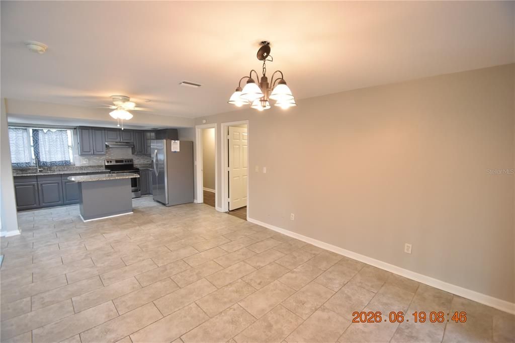 For Rent: $3,195 (3 beds, 3 baths, 2461 Square Feet)