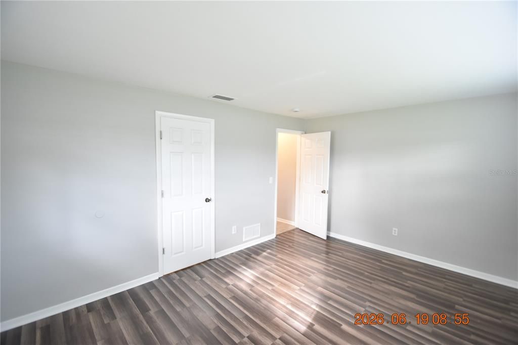 For Rent: $3,195 (3 beds, 3 baths, 2461 Square Feet)