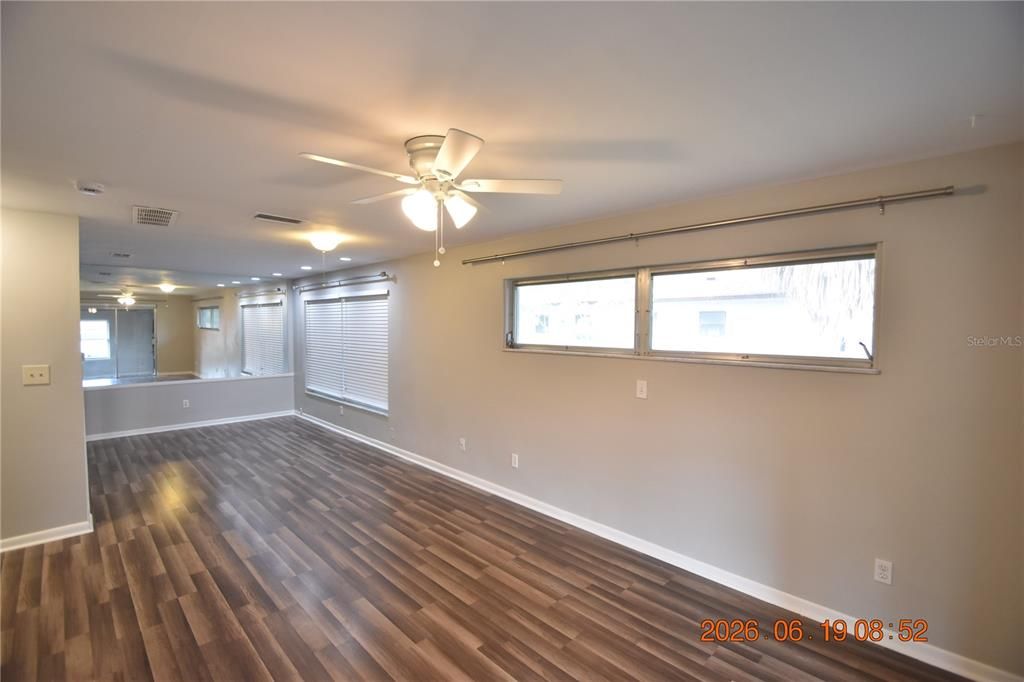 For Rent: $3,195 (3 beds, 3 baths, 2461 Square Feet)