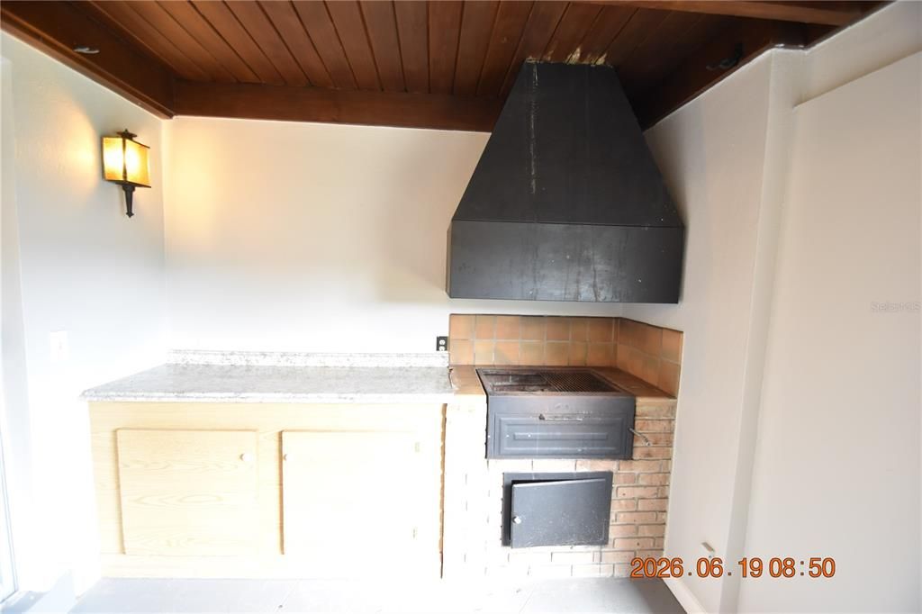 For Rent: $3,195 (3 beds, 3 baths, 2461 Square Feet)