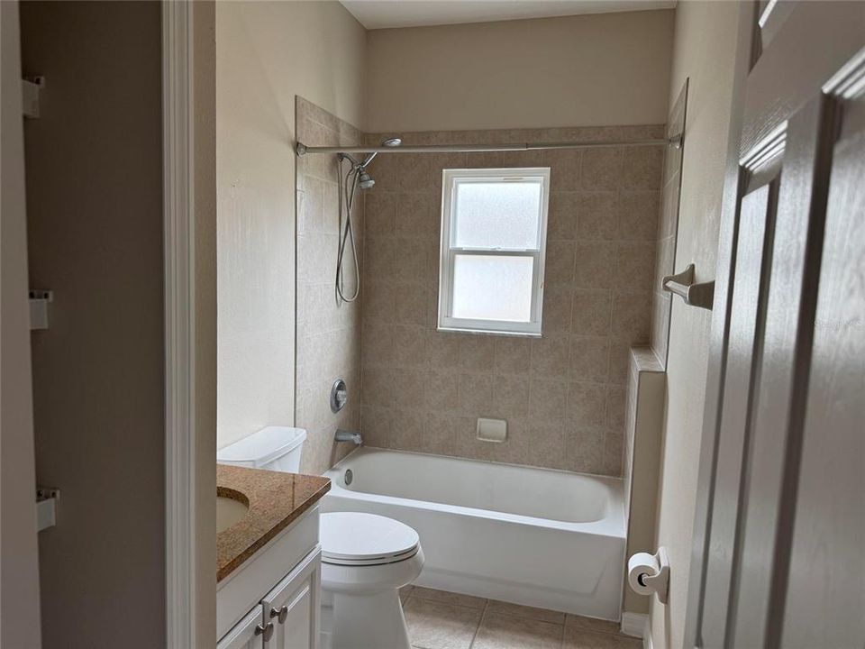 В аренду: $4,800 (6 спален, 4 ванн, 4403 Квадратных фут)