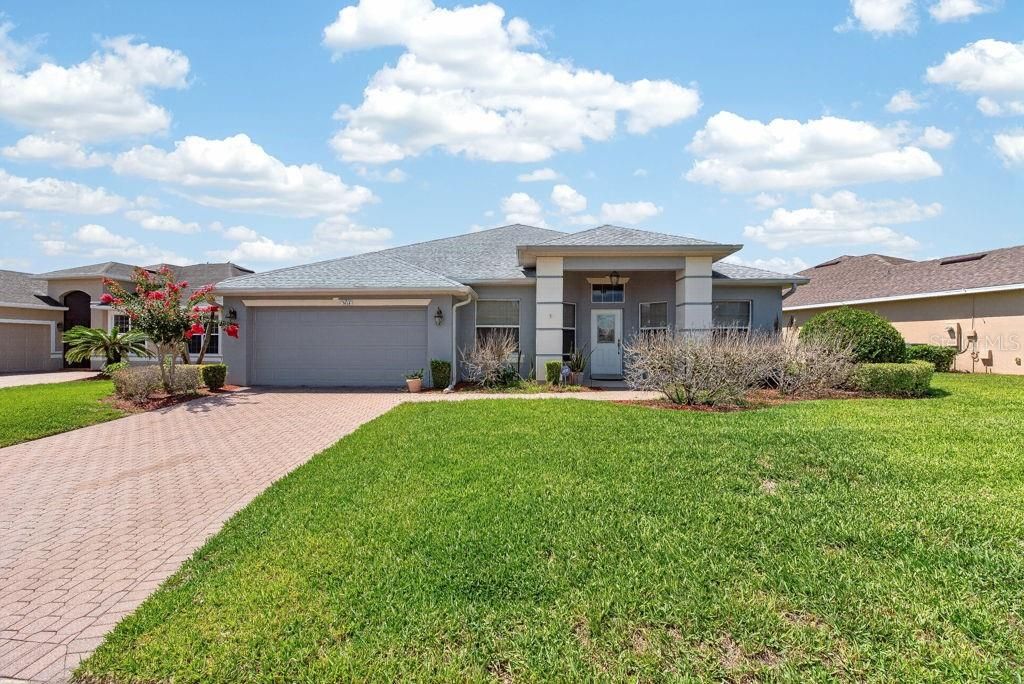 For Sale: $320,000 (3 beds, 2 baths, 2109 Square Feet)