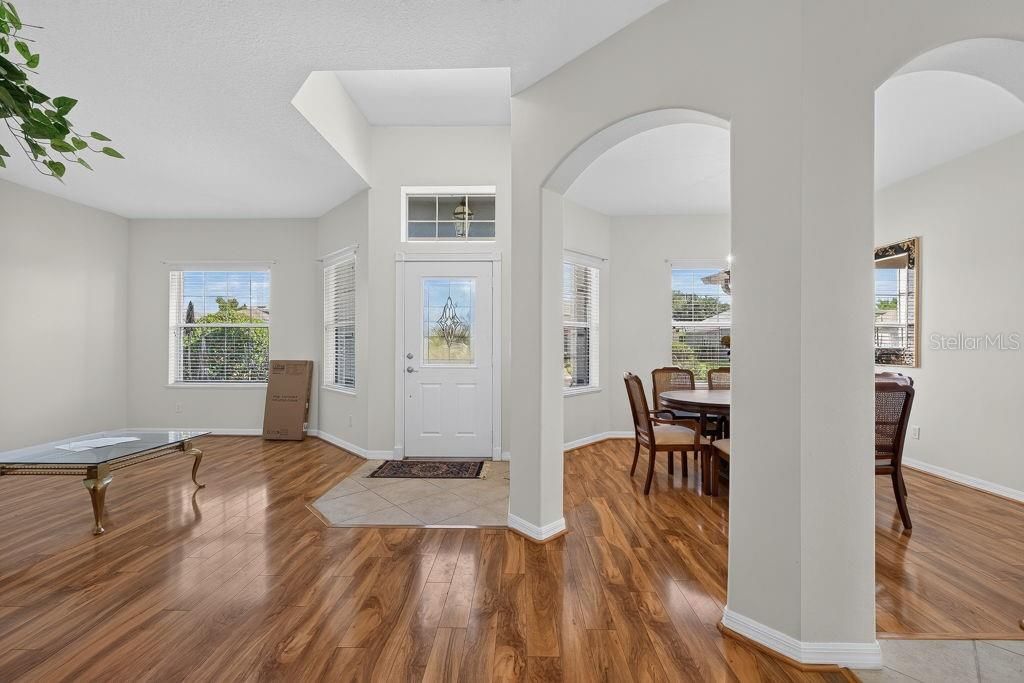 For Sale: $320,000 (3 beds, 2 baths, 2109 Square Feet)