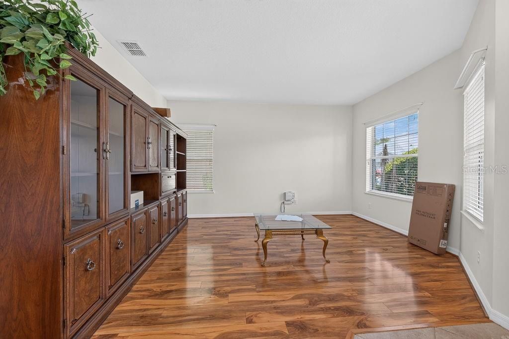 For Sale: $320,000 (3 beds, 2 baths, 2109 Square Feet)