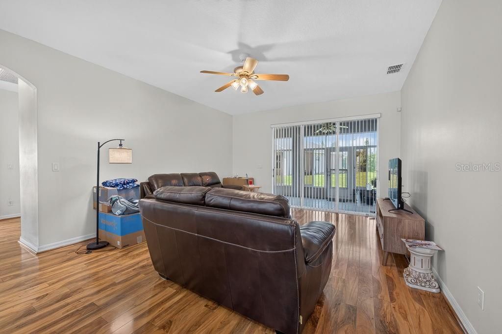 For Sale: $320,000 (3 beds, 2 baths, 2109 Square Feet)