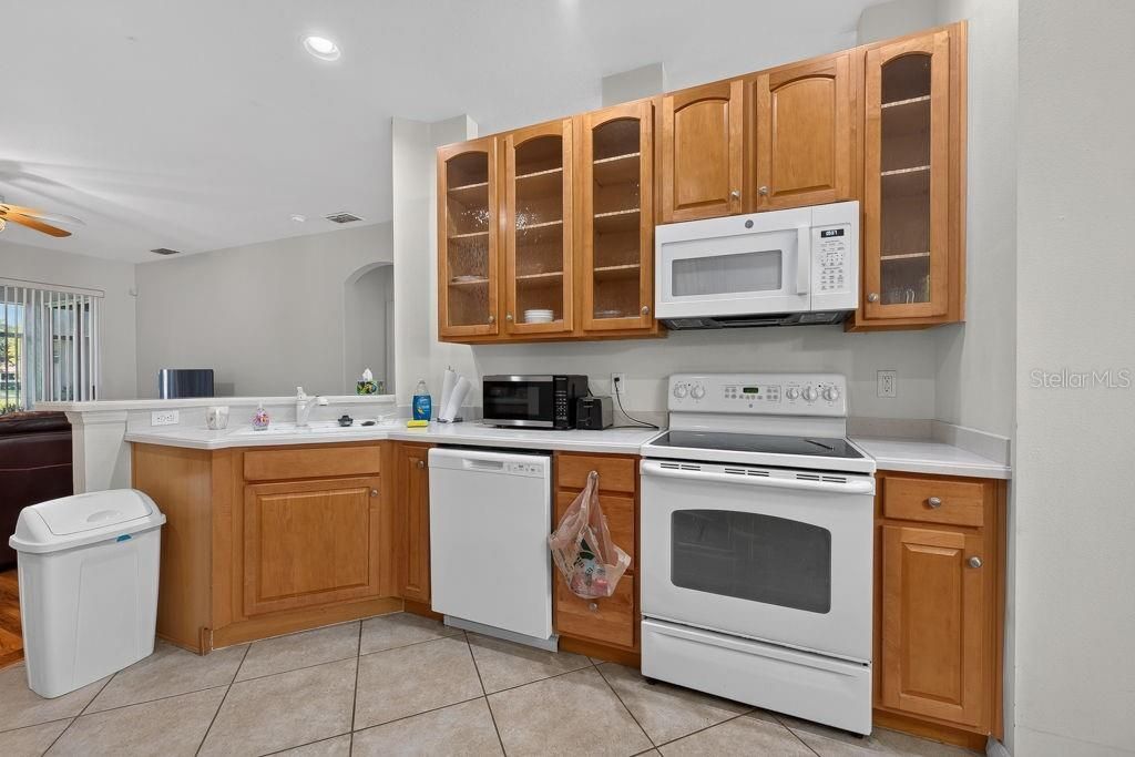 For Sale: $320,000 (3 beds, 2 baths, 2109 Square Feet)