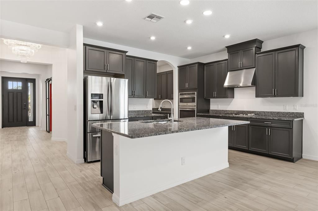 For Sale: $520,000 (4 beds, 3 baths, 2400 Square Feet)