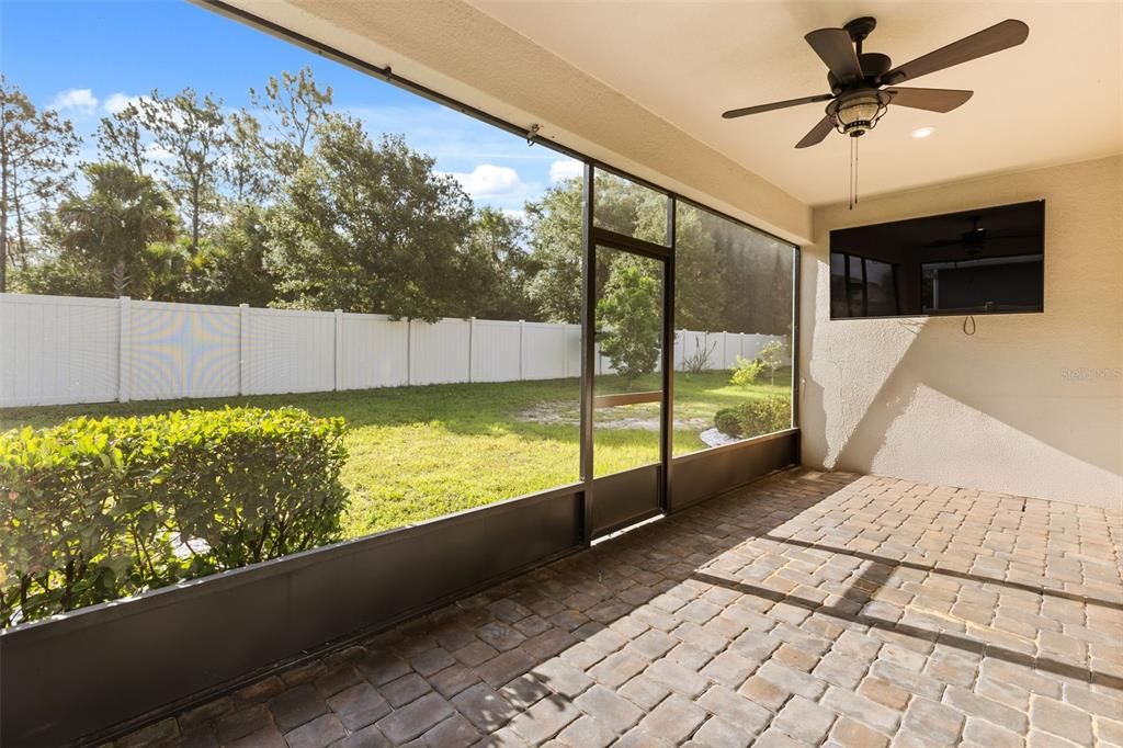 For Sale: $520,000 (4 beds, 3 baths, 2400 Square Feet)