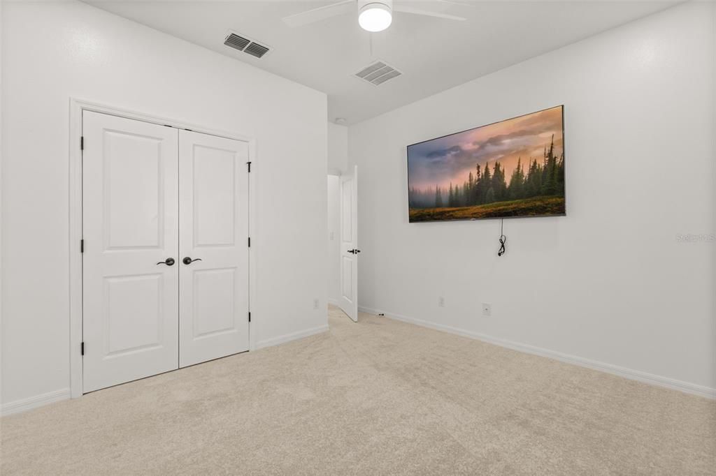 For Sale: $520,000 (4 beds, 3 baths, 2400 Square Feet)
