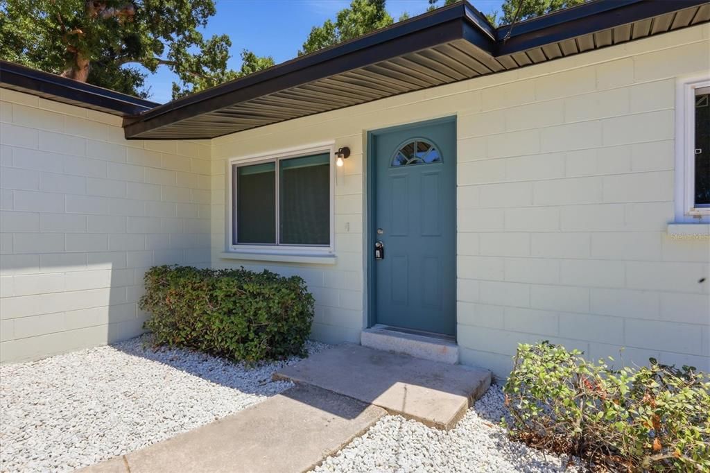 For Sale: $315,000 (3 beds, 1 baths, 965 Square Feet)