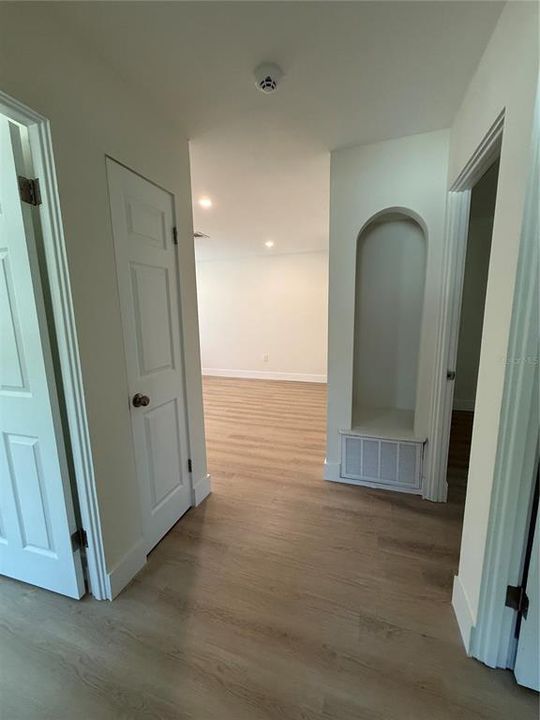 For Sale: $315,000 (3 beds, 1 baths, 965 Square Feet)