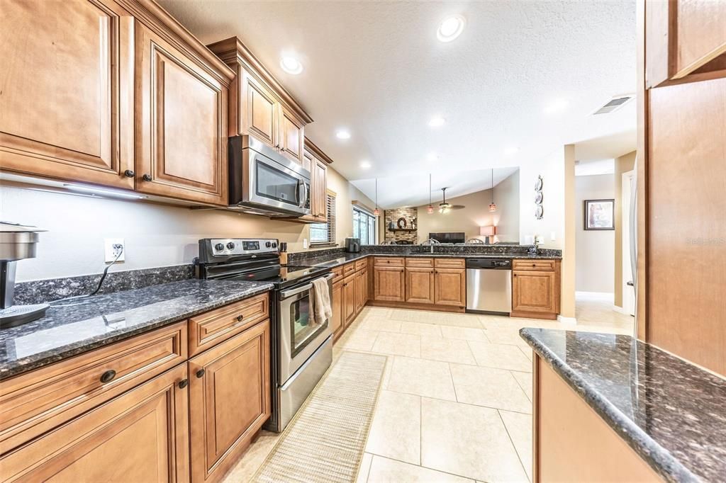 En Venta: $1,199,000 (5 camas, 3 baños, 2704 Pies cuadrados)
