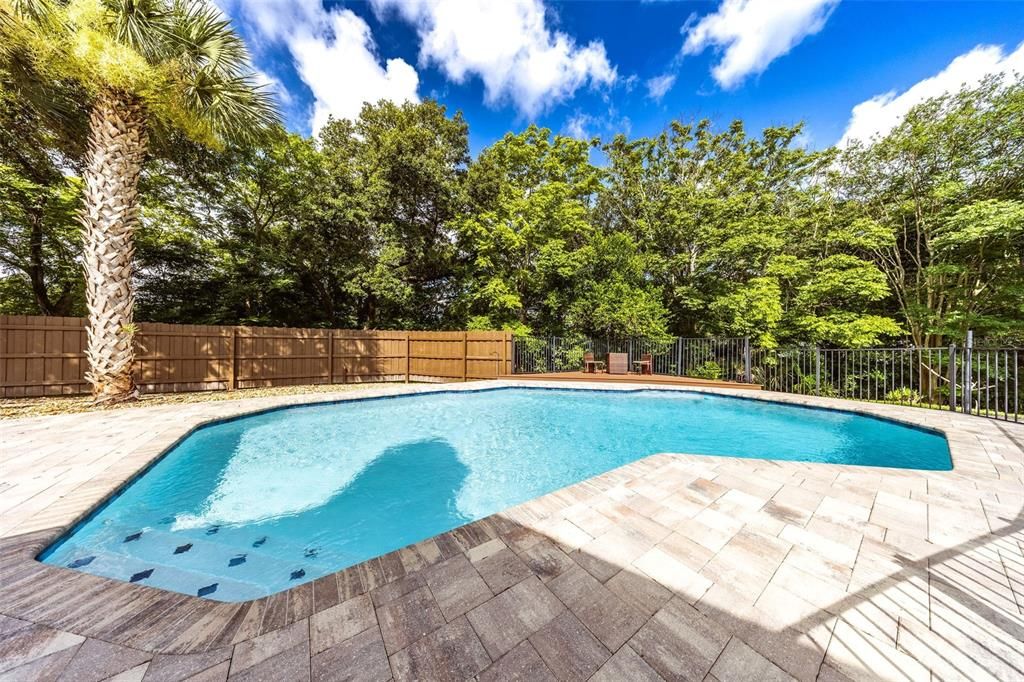 En Venta: $1,199,000 (5 camas, 3 baños, 2704 Pies cuadrados)