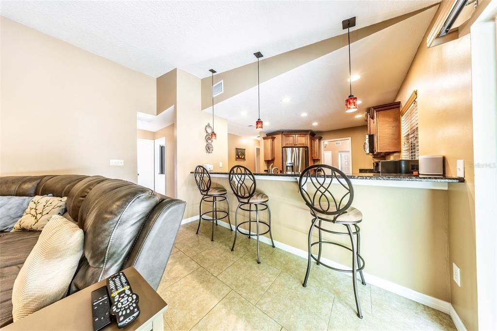En Venta: $1,199,000 (5 camas, 3 baños, 2704 Pies cuadrados)