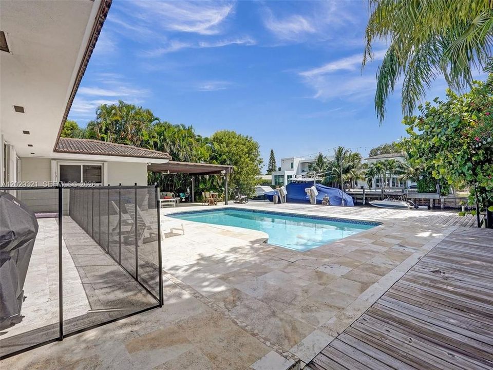 For Rent: $13,750 (4 beds, 3 baths, 2115 Square Feet)