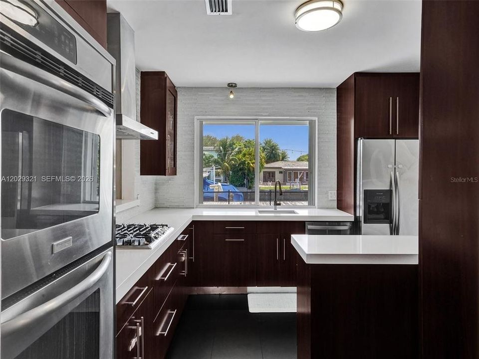 For Rent: $13,750 (4 beds, 3 baths, 2115 Square Feet)