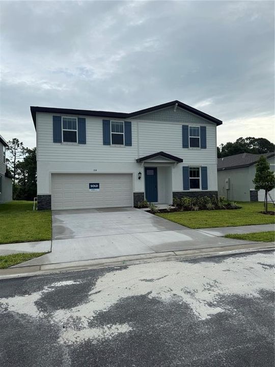 Recently Sold: $417,500 (4 beds, 2 baths, 2340 Square Feet)