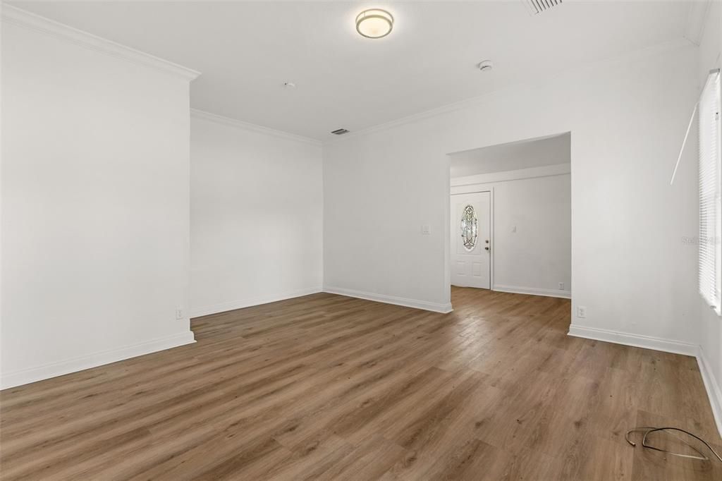 На продажу: $465,000 (2 спален, 1 ванн, 1070 Квадратных фут)