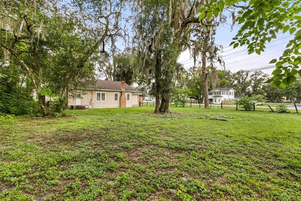 На продажу: $465,000 (2 спален, 1 ванн, 1070 Квадратных фут)