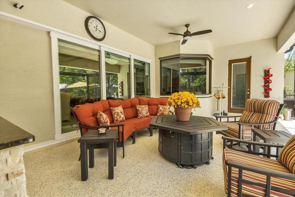 For Sale: $787,300 (3 beds, 3 baths, 2711 Square Feet)