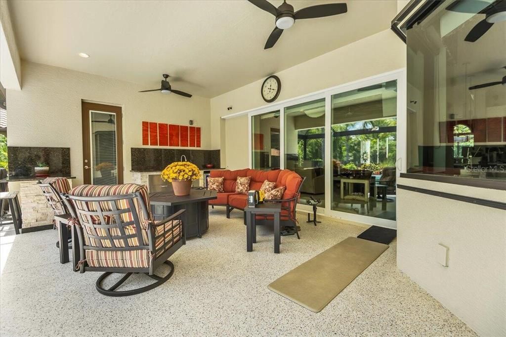 For Sale: $787,300 (3 beds, 3 baths, 2711 Square Feet)