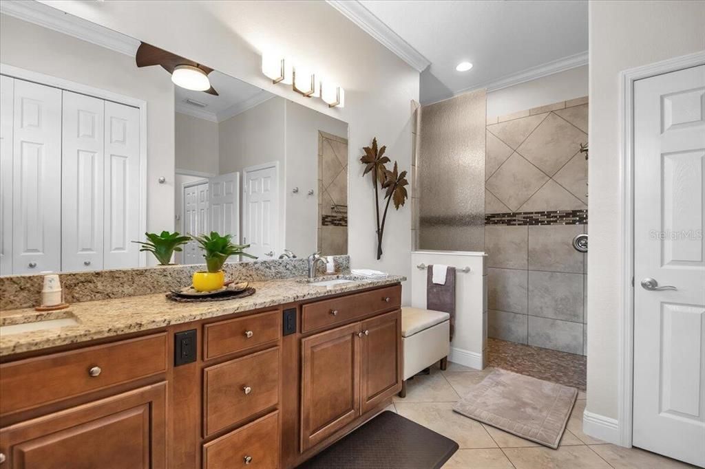 For Sale: $787,300 (3 beds, 3 baths, 2711 Square Feet)