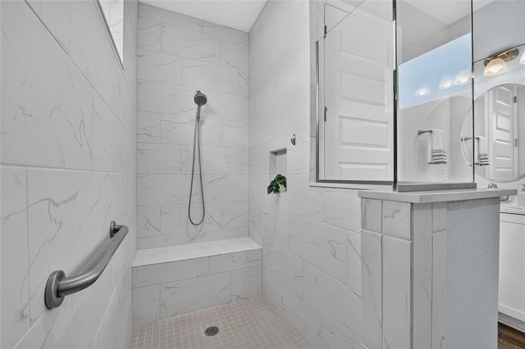 En Venta: $450,000 (2 camas, 2 baños, 2104 Pies cuadrados)